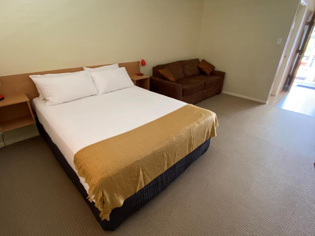 Country Roads Motor Inn Gayndah Ngoại thất bức ảnh