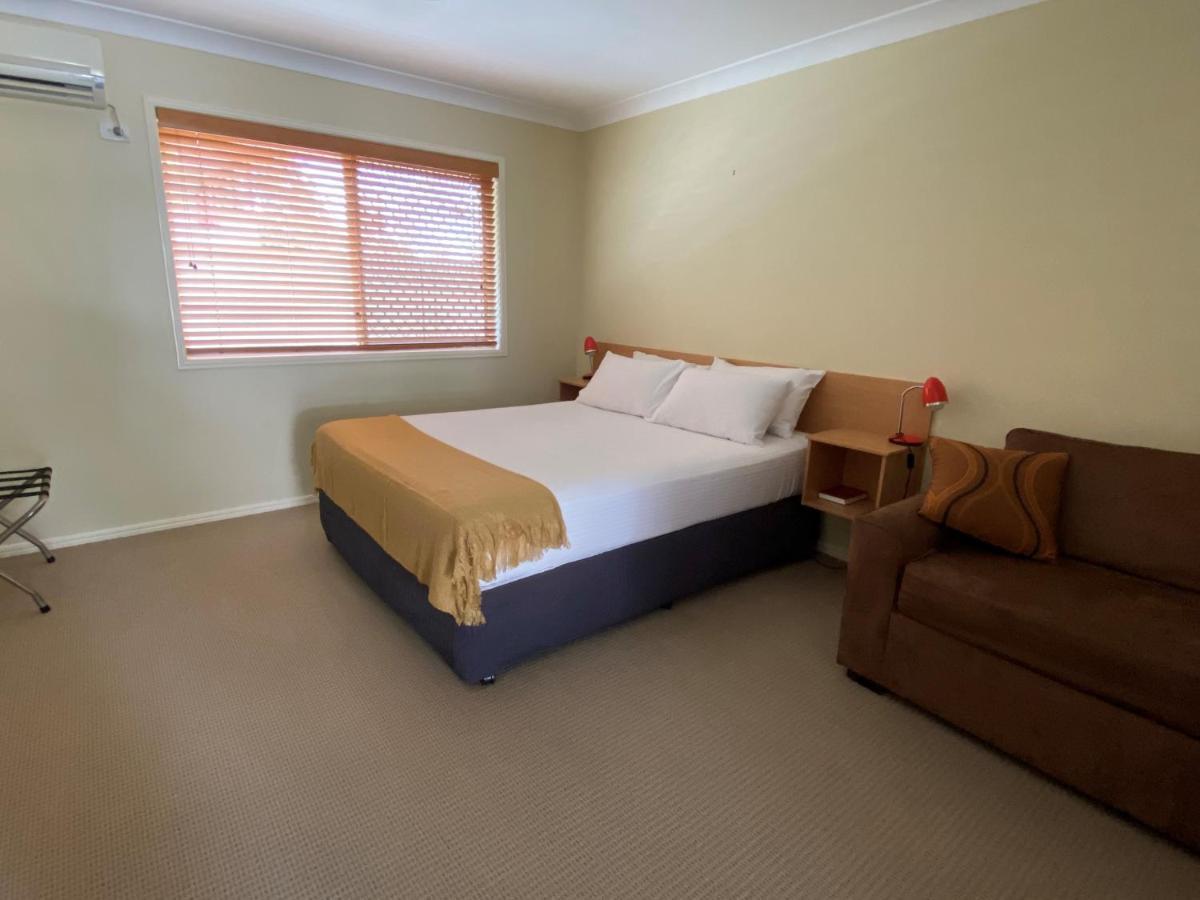 Country Roads Motor Inn Gayndah Ngoại thất bức ảnh